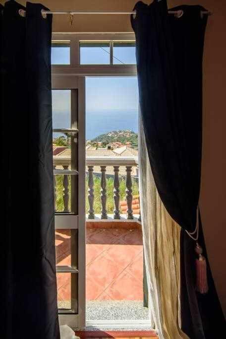 Casa Do Tornadouro Villa ปอนตา ดู โซล ภายนอก รูปภาพ